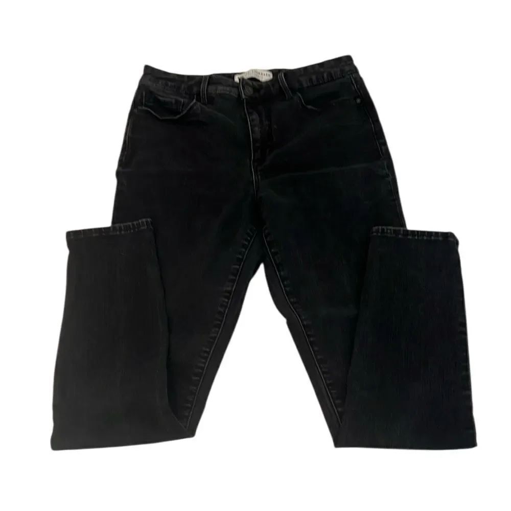 Social Standard by Sanctuary size 6/28 high rise black skinny jeans EUC